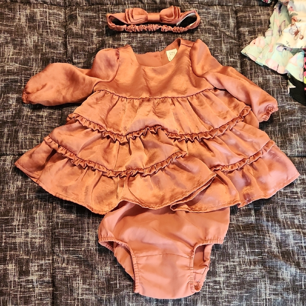 Baby Gap Baby Recycled Satin Tiered Dress Set